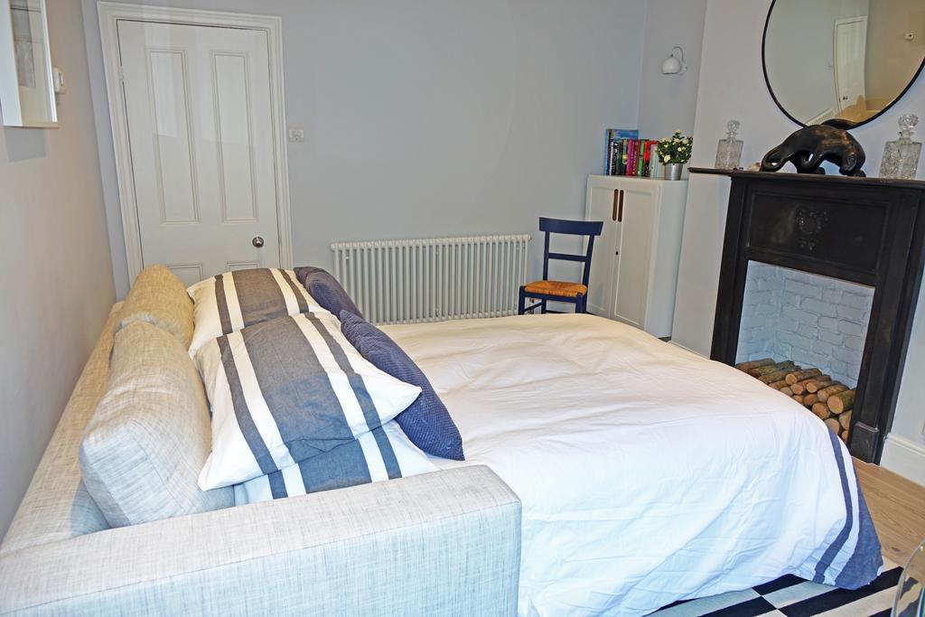 لندن Sparkling Apartment In Kensington Olympia المظهر الخارجي الصورة